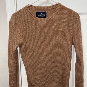 Hollister Men's Tan Crewneck Sweater
